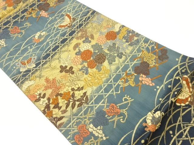 唐織籠目に秋草・葡萄・蝶模様織出し袋帯